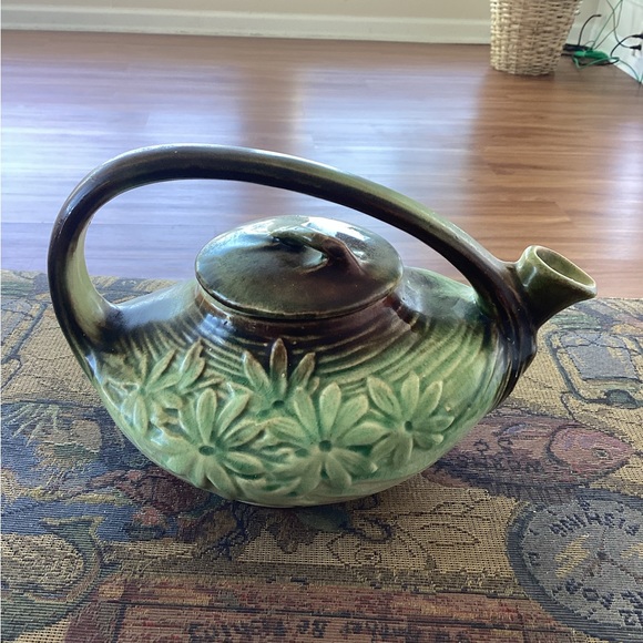 McCoy Daisy Pattern Tea Pot - Picture 2 of 12